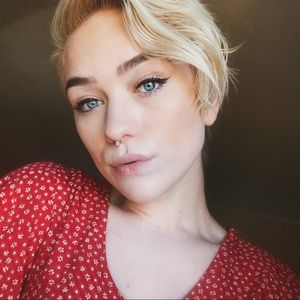 Meet your Posher, Mads